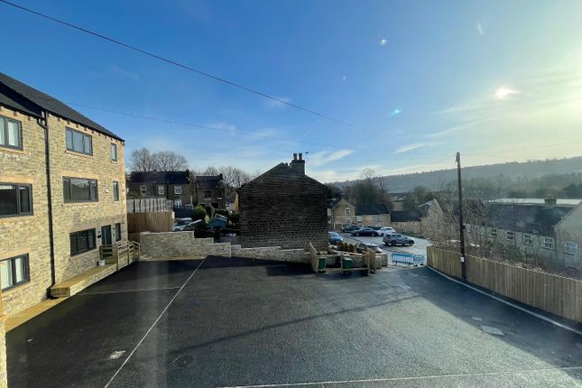 Town house for sale in Orchard Street West, Longwood, Huddersfield