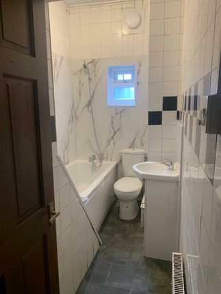 82 Hemmons Road, Levenshulme, MANCHESTER photo 5