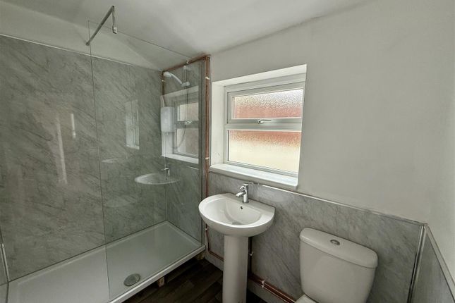 75, Butterley Hill, Ripley photo 4