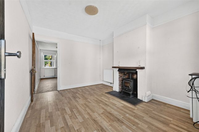 15, Chobham Road, Woking photo 3