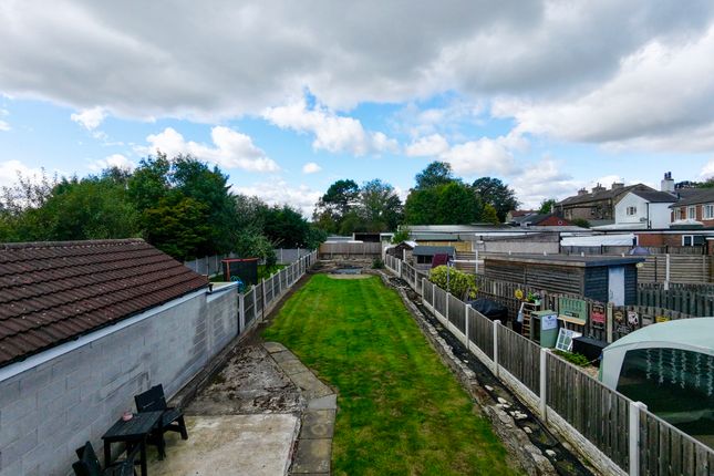 4 Tan House Lane, Pontefract photo 3