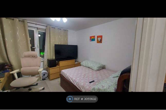 Flat, The Blenheim Centre Prince Regent Road, Hounslow photo 4