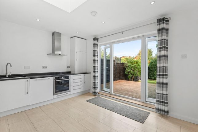 2, Chestnut court, Amersham photo 4