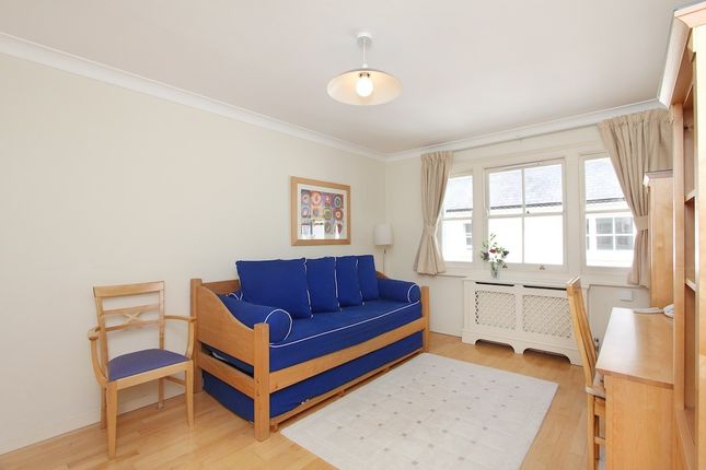 Mews house to rent in Elm Park Lane, London
