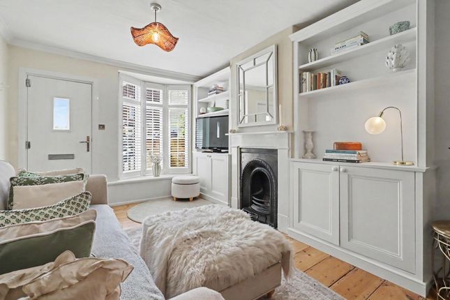41 Southbank, Thames Ditton photo 4