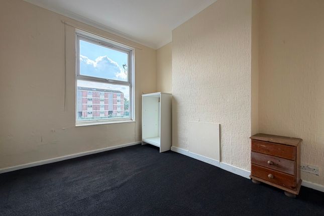 718, Uxbridge Road, Hayes photo 4