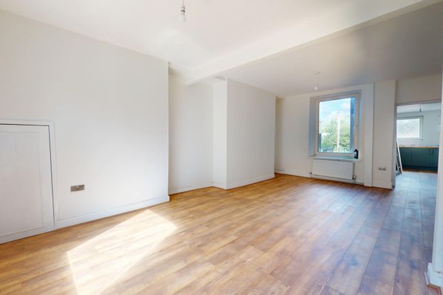 29, Charles Street, Pontypridd photo 3