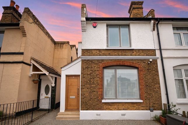 2-bed house on 12, Moat Lane, Erith, £375,000