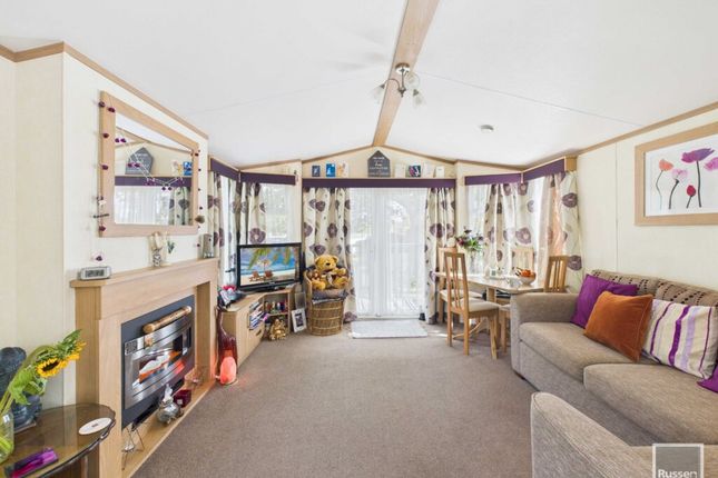4 The Lodges, Haveringland Hall Park, Norwich photo 3