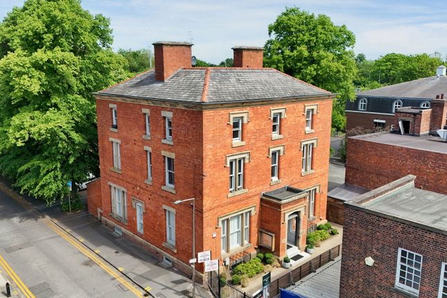 Bedroom properties for sale in SK8 Zoopla