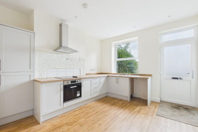 5, Roseberry Street, Keighley photo 4