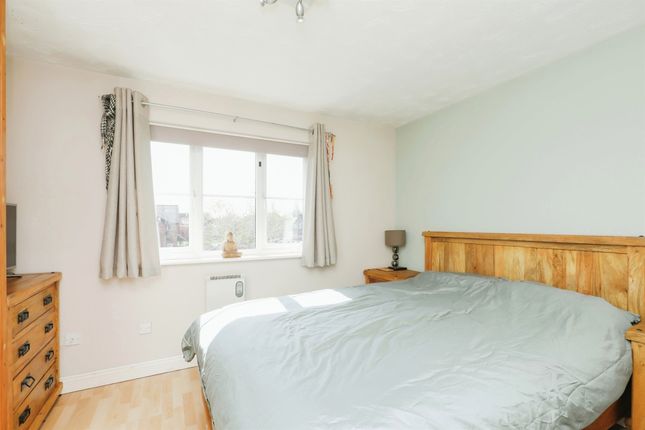 Terraced house for sale in Hillcrest Avenue, Dereham
