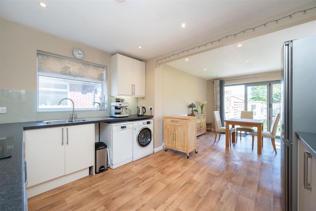 24, St. Johns Avenue, Burgess Hill photo 4