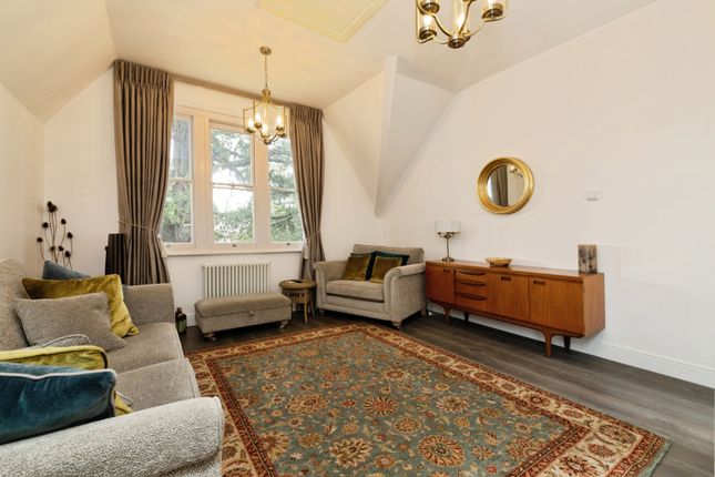 9B,, Thomas Barnardo Way, Ilford photo 4