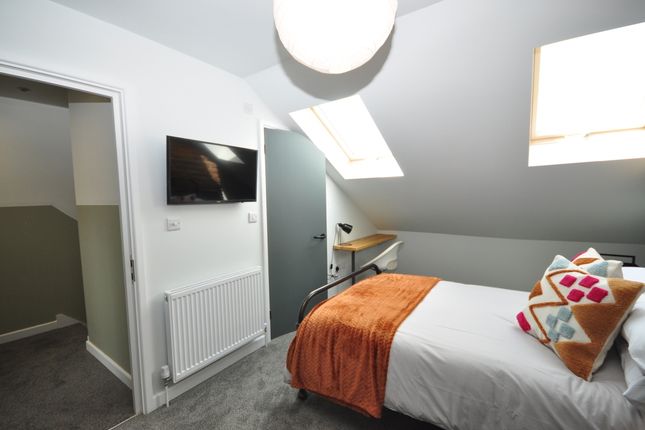 Room to rent in Chichester Road, Portsmouth