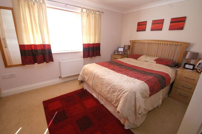 Colvin Close, Andover photo 4