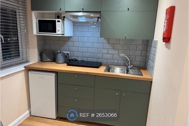 Flat  A Far Gosford St, Coventry photo 3