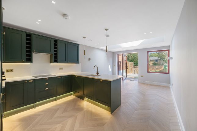 25b, Church Rise, London photo 2