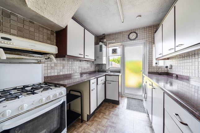 45, Franklin Crescent, Mitcham photo 2