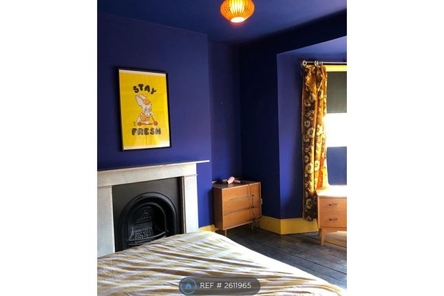 Large Front Bedroom