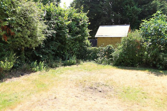 83, Birchett Road, FARNBOROUGH photo 3