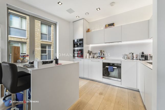 Flat for sale in Chatsworth House, One Tower Bridge