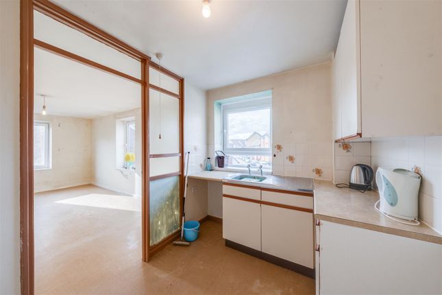 48, Shearwood Crescent, Crayford photo 4