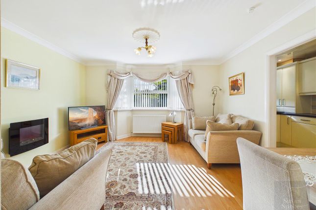 16 Harton Lea, North Avenue, South Shields photo 3