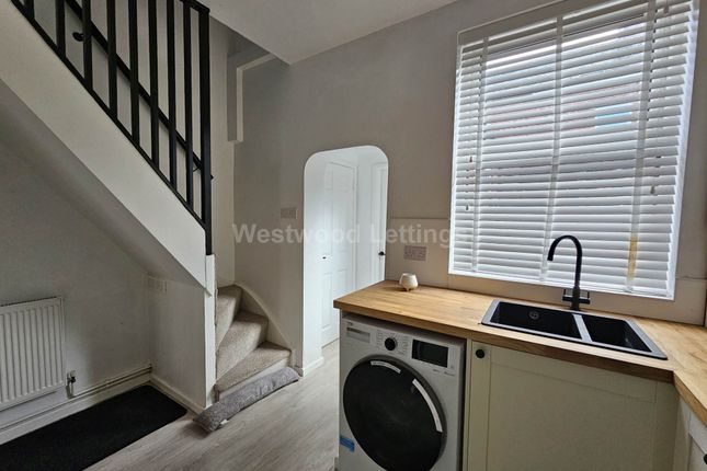 39, Chorley Street, Leek photo 5