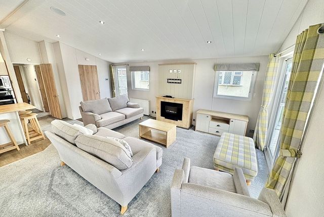 Willerby Pinehurst, Vinnetrow Rd, Chichester PO20 1QH West Sussex, Chichester photo 3