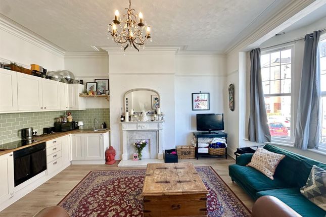 2-bed flat on Flat 2, 31, Park Road, Bexhill-On-Sea, £200,000