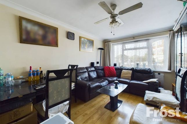 32, Staines Road, Middlesex photo 2