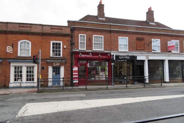 Retail premises to let in 2 South Street, Farnham