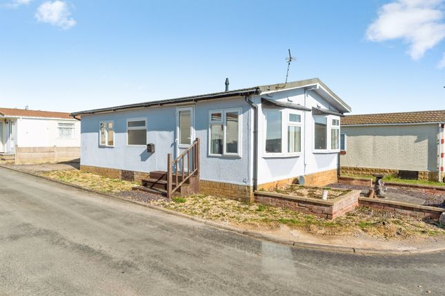 2-bed caravan on 75, Cheveley Park, Grantham, £40,000