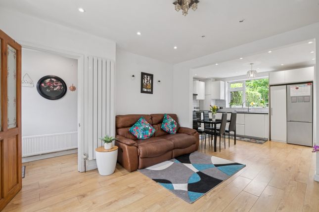 208 Handside Lane, Welwyn Garden City, Hertfordshire photo 4