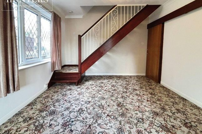 4, Melvinia Crescent, Barnsley photo 4