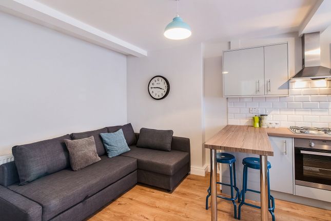 45, Nectarine Way, London photo 3