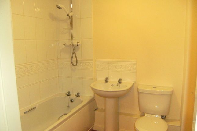 5, Queen Mary Rise, Sheffield photo 3