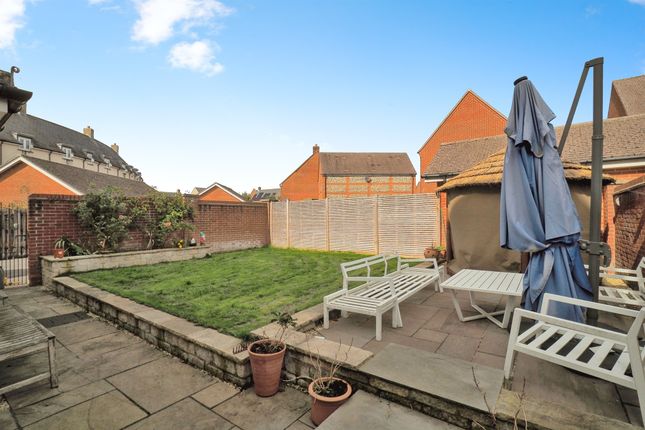 30, Holloway Close, Salisbury photo 3