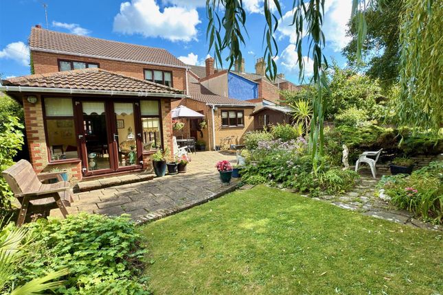 38, Wilson Road, Lowestoft photo 2