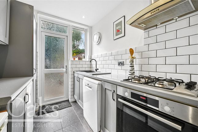 84, Fieldend Road, London photo 4