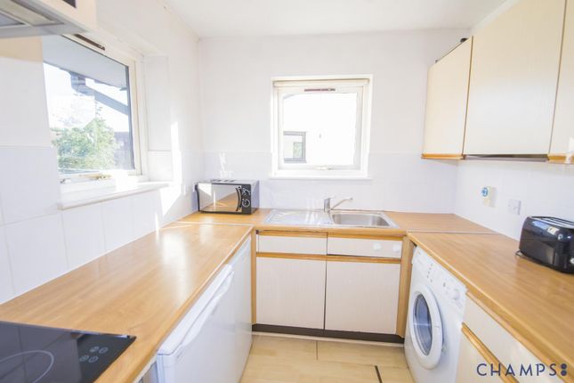 Flat for sale in Barnfield Place, London