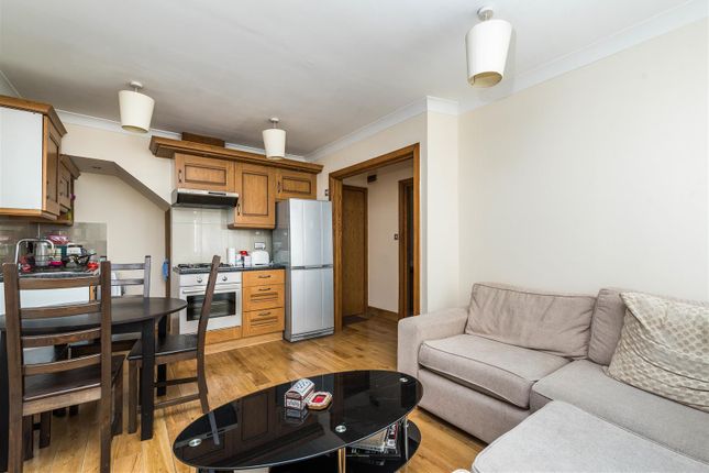 Flat to rent in Montagu Row, Marylebone, London