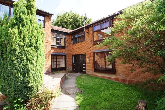 Thumbnail Flat for sale in Avonbank Close, Hunt End, Redditch, Worcestershire