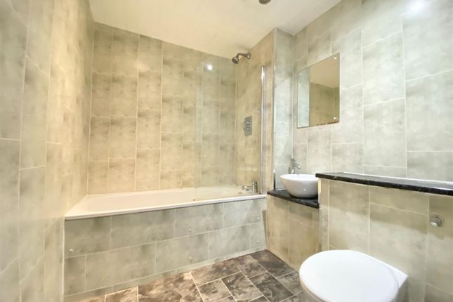 Flat for sale in Ovale, Pollard Street, Manchester