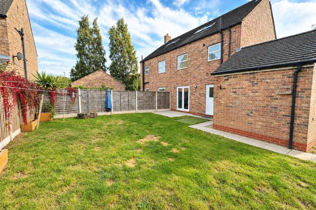 2, Alder Close, Selby photo 4