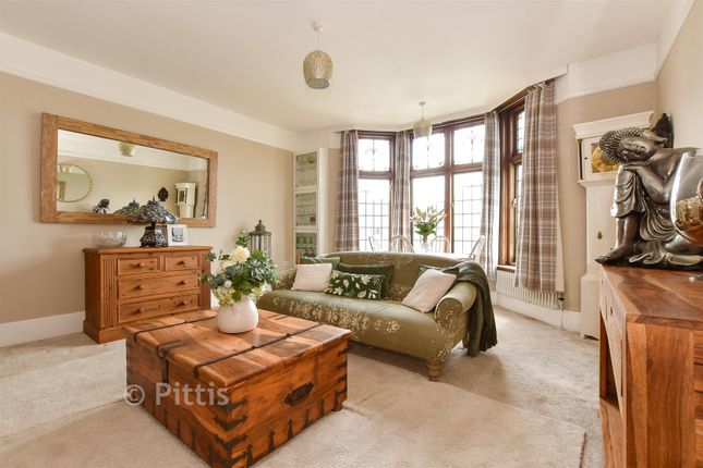 53, Clarence Road, Ventnor photo 2