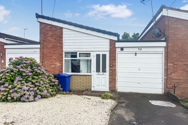 2-bed house on 34 Earlswood Road, 34 Earlswood Road, Kingswinford, £140,000