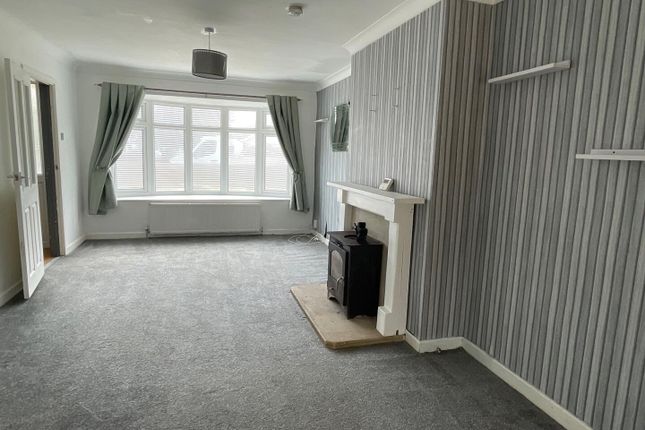 27, Barton Road, Berrow photo 2