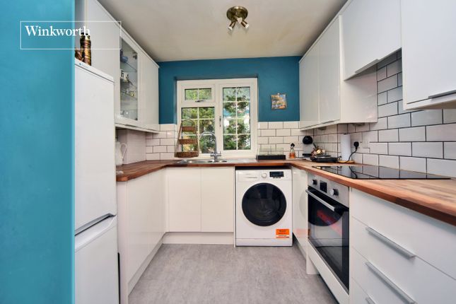 Flat 34, Yardley Court,, Hemingford Road, Sutton photo 3